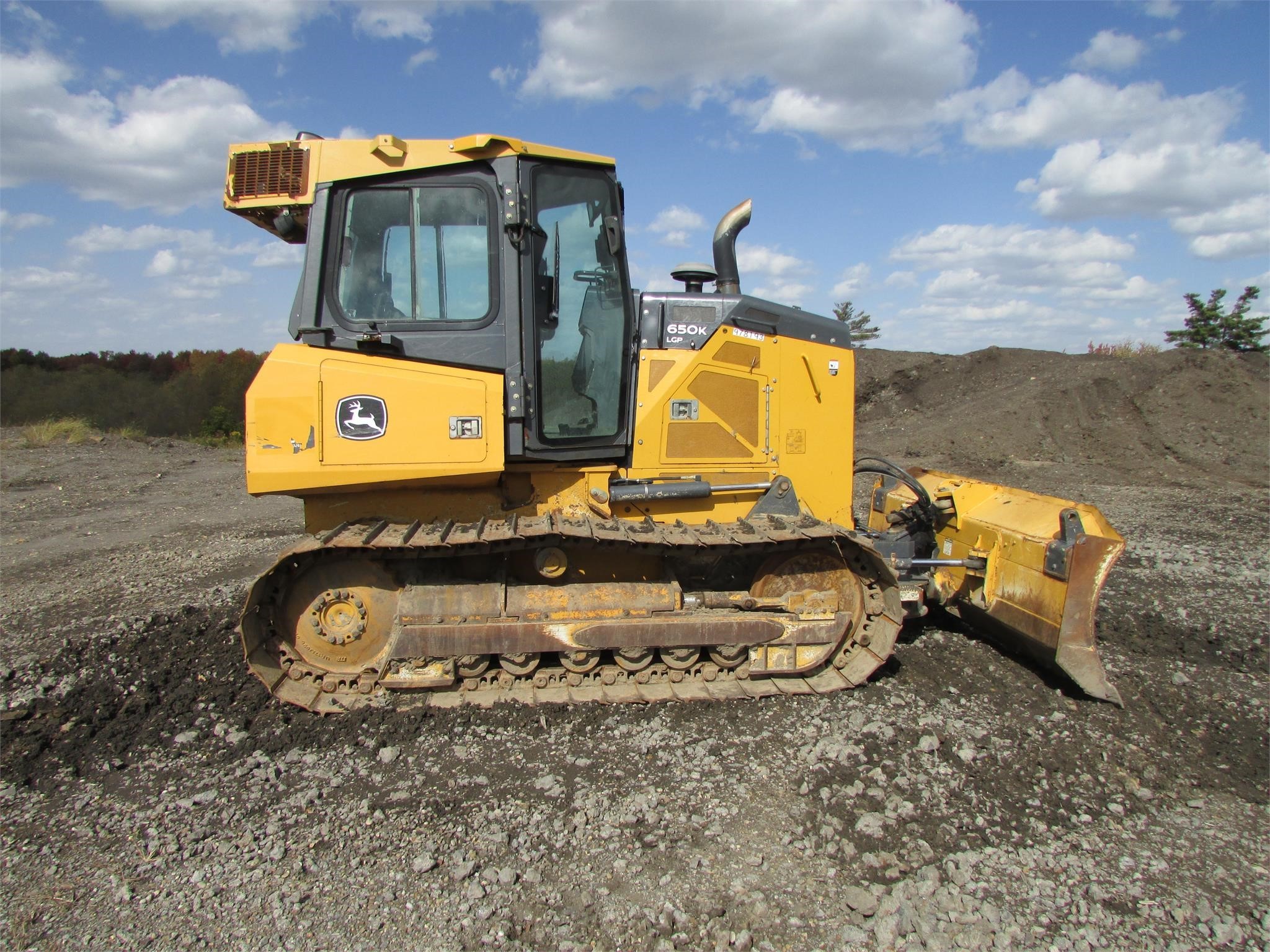 Caterpillar 908M Wheel Loader