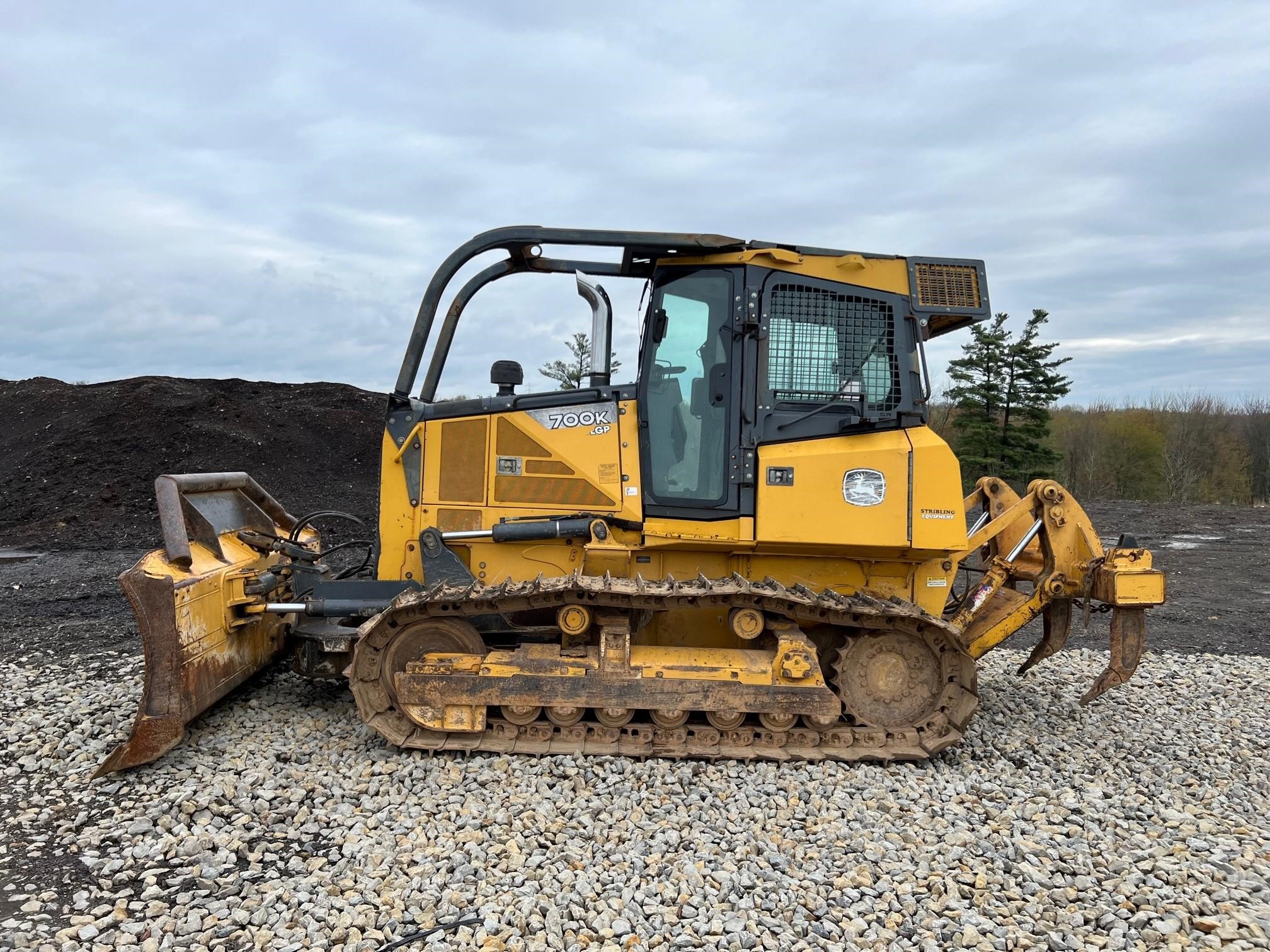 Caterpillar 908M Wheel Loader